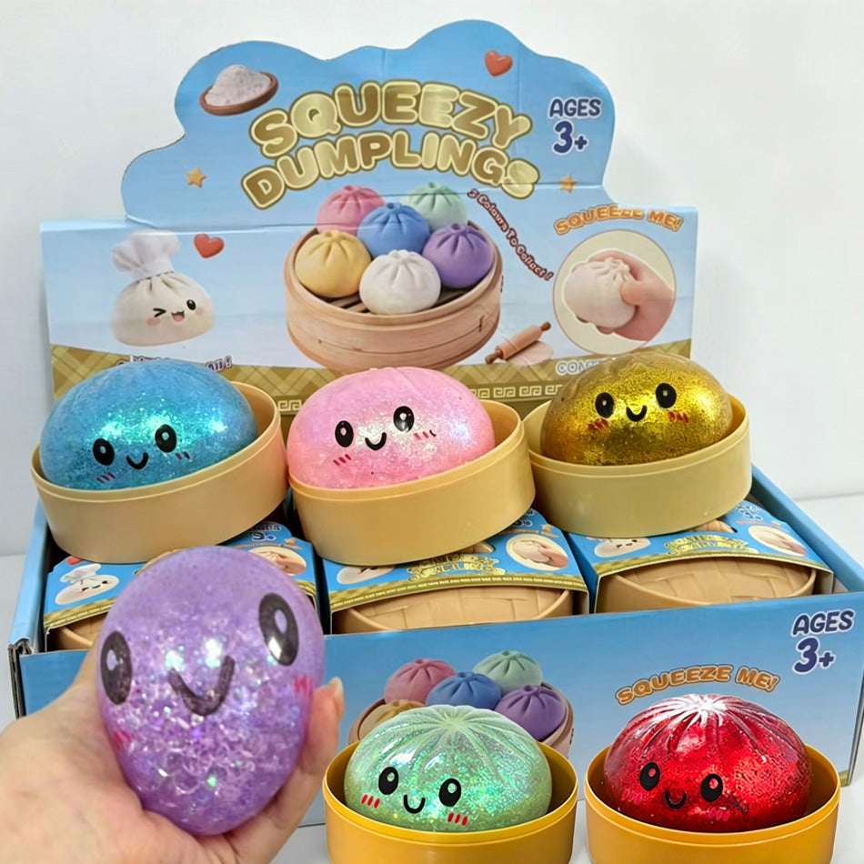 Slime dumpling exprimido mostrando textura brillante